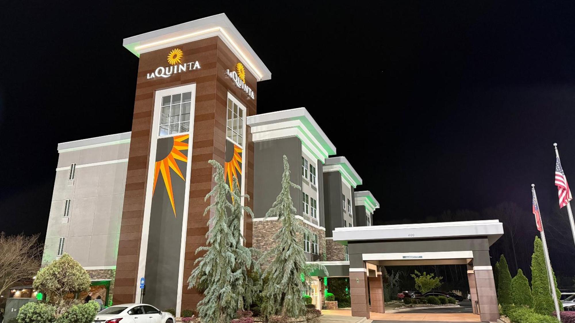 Готель La Quinta By Wyndham Форсайт Екстер'єр фото